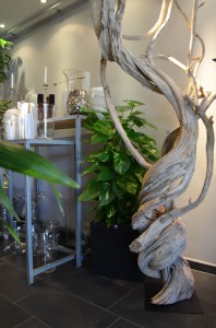 lianes-bois-naturel-decoration-interieur-structure-luminaire